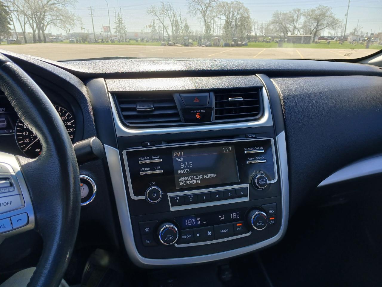 2016 Nissan Altima 2.5 SV - Photo #10