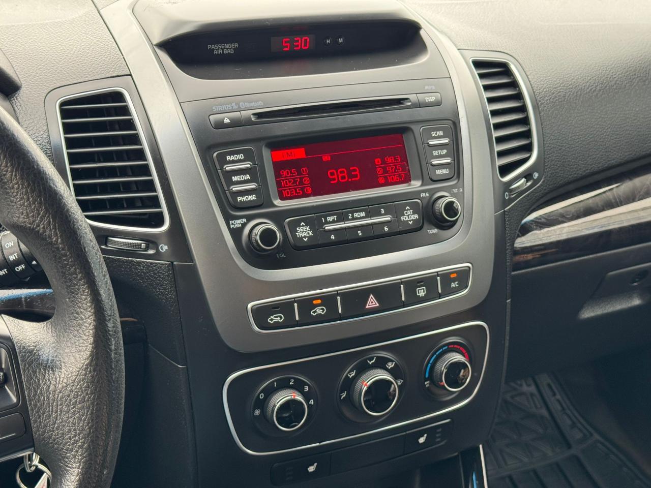 2015 Kia Sorento LX | SERVICE RECORDS | HTD SEATS | BLUETOOTH | Photo35