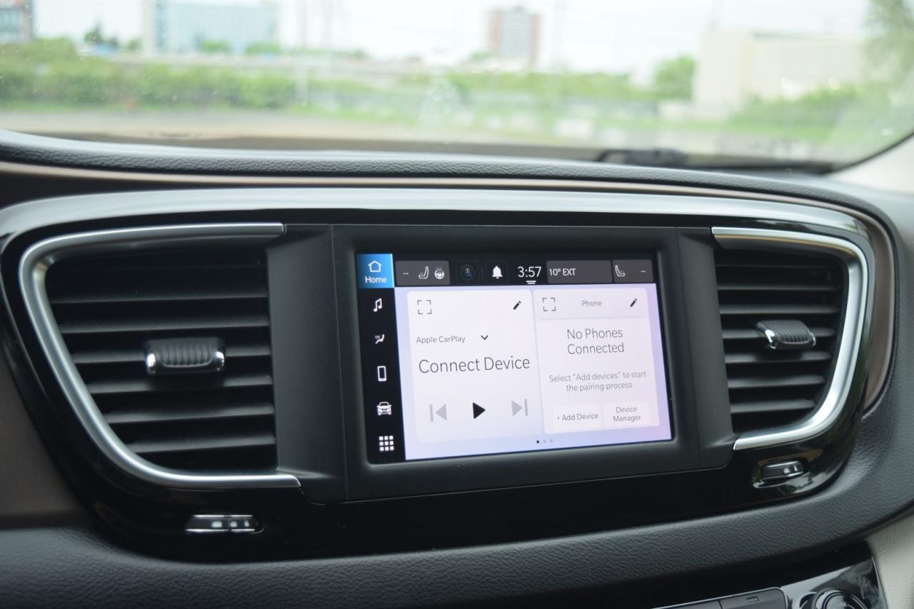 2022 Dodge Grand Caravan SXT - Photo #11