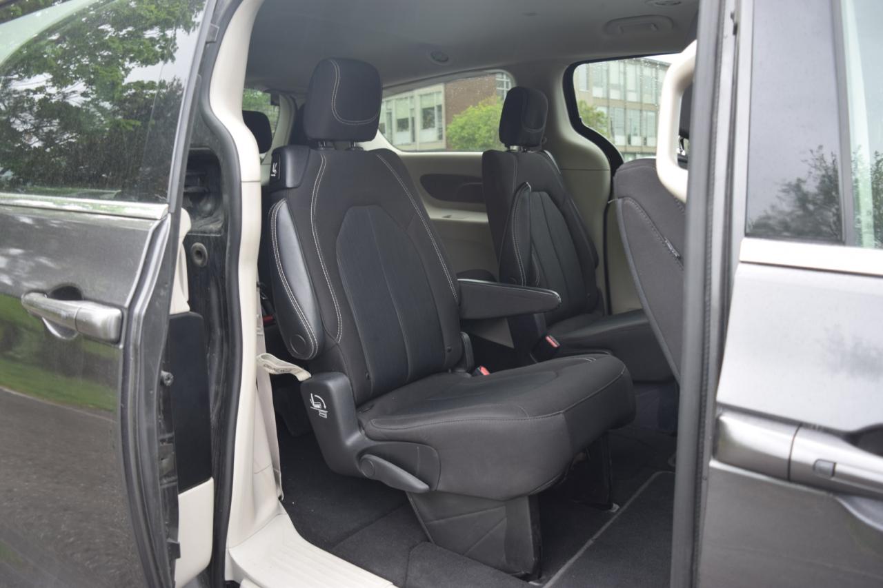 2022 Dodge Grand Caravan SXT - Photo #15