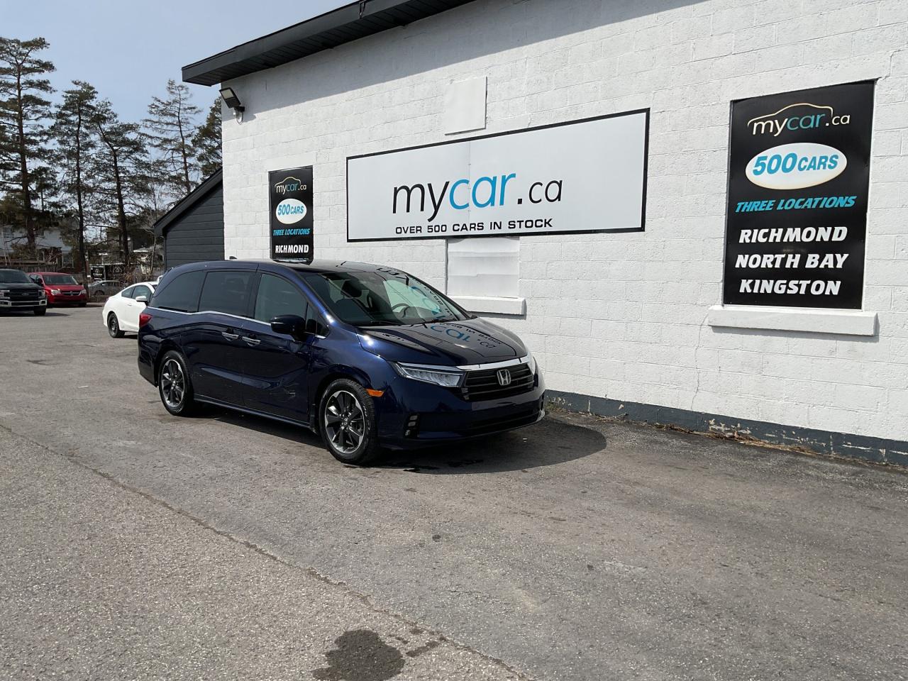 Used 2022 Honda Odyssey Touring 3.5L 8 PASSENGER TOURING!!!!  SUNROOF. HEATED SEATS. LEATHER. NAV. BACKUP CAM. BLUETOOTH. A/C. CRUIS for sale in Kingston, ON