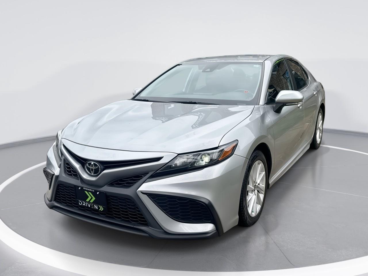 Used 2022 Toyota Camry SE Auto for sale in Newmarket, ON