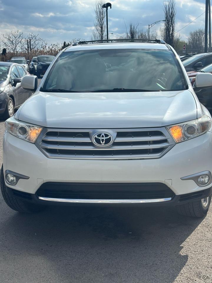 2012 Toyota Highlander  - Photo #13