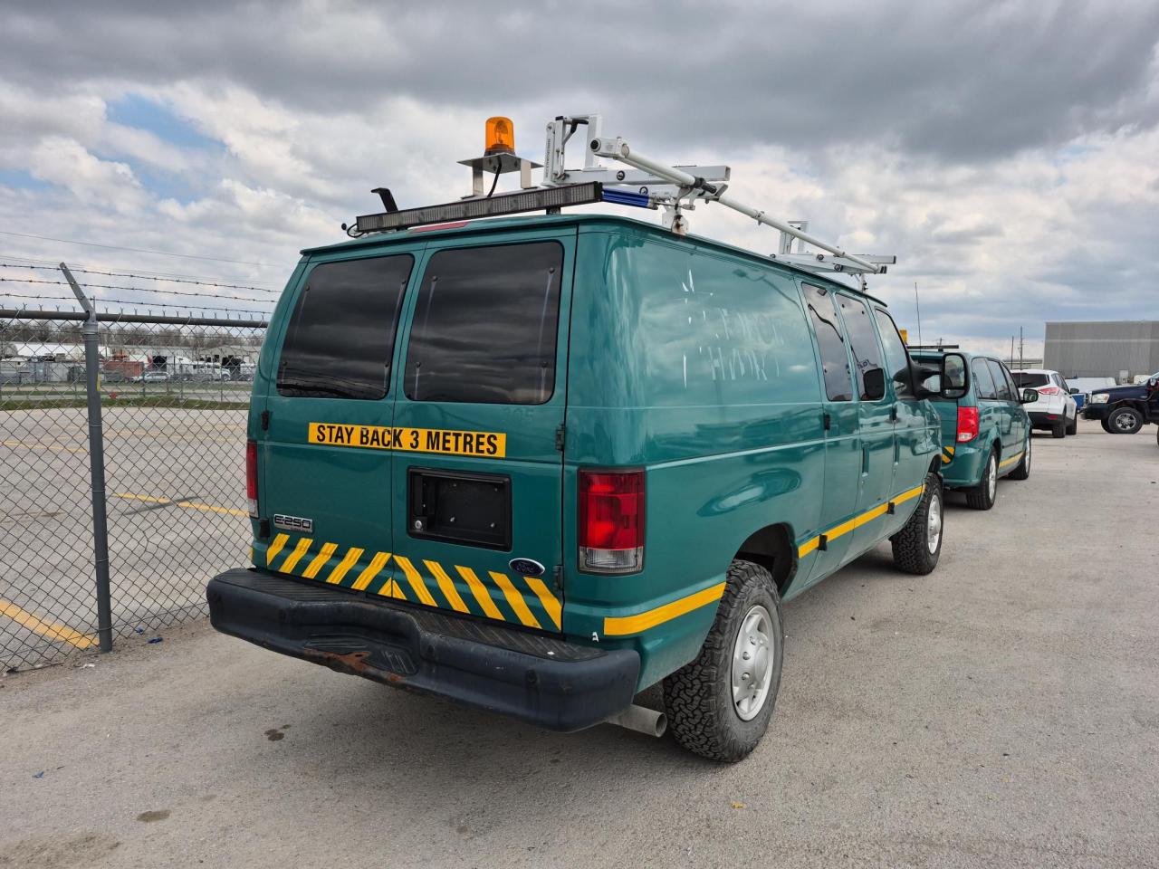 2011 Ford E-250 Econoline - Photo #4