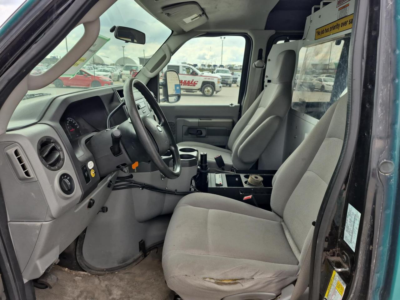 2011 Ford E-250 Econoline - Photo #8