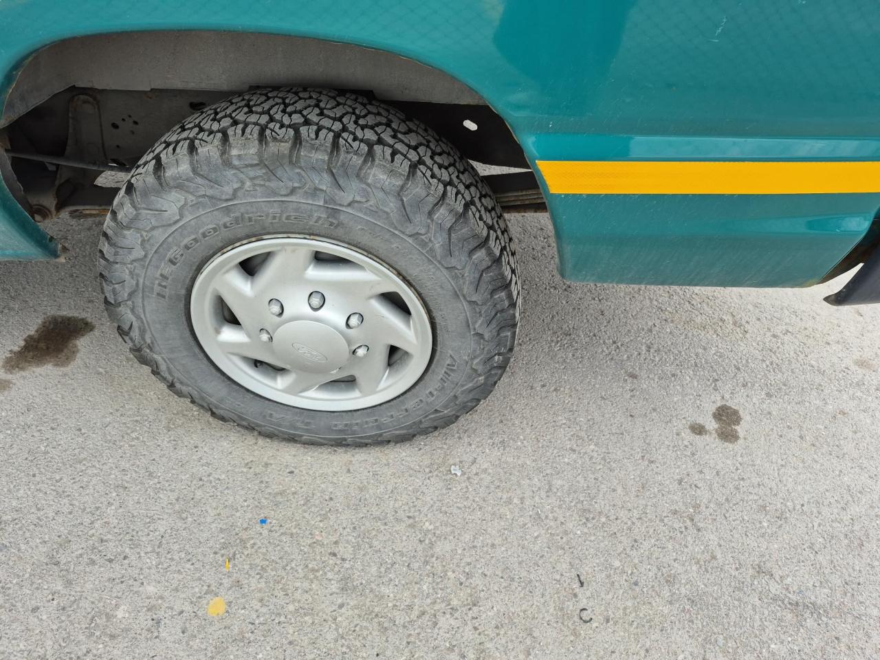 2011 Ford E-250 Econoline - Photo #16