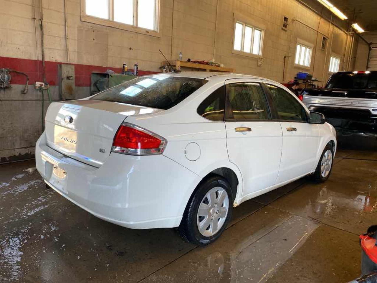 2011 Ford Focus SE - Photo #4
