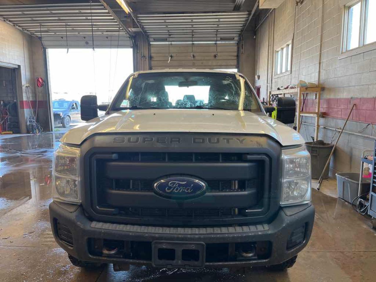 2015 Ford F-250 Super Duty - Photo #2