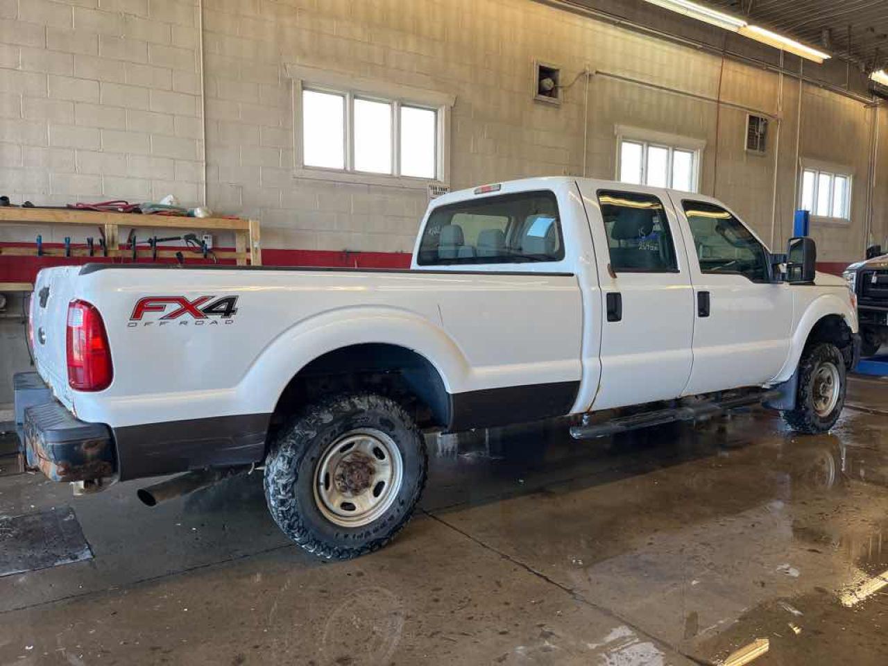 2015 Ford F-250 Super Duty - Photo #4