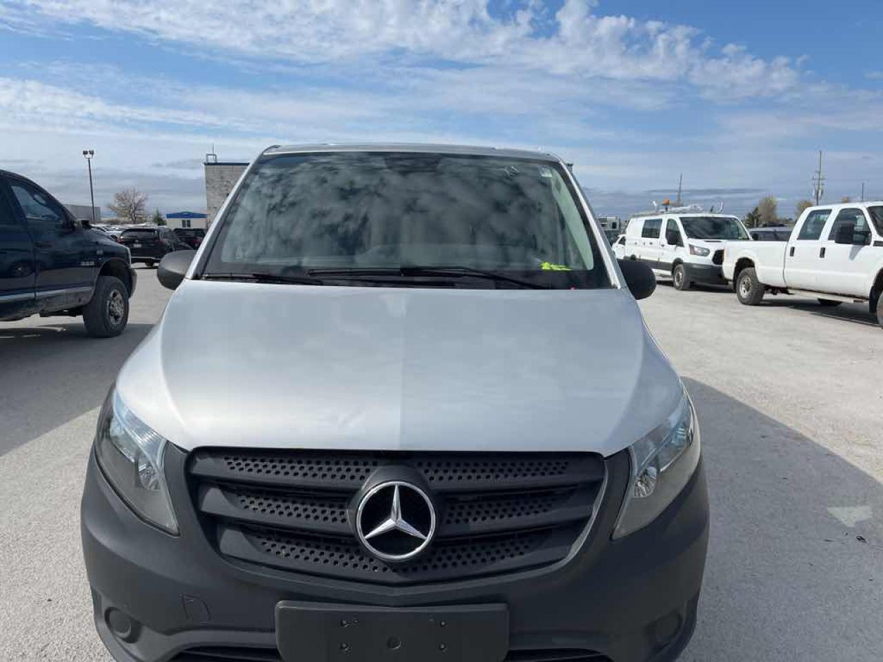 2016 Mercedes-Benz Metris  - Photo #2
