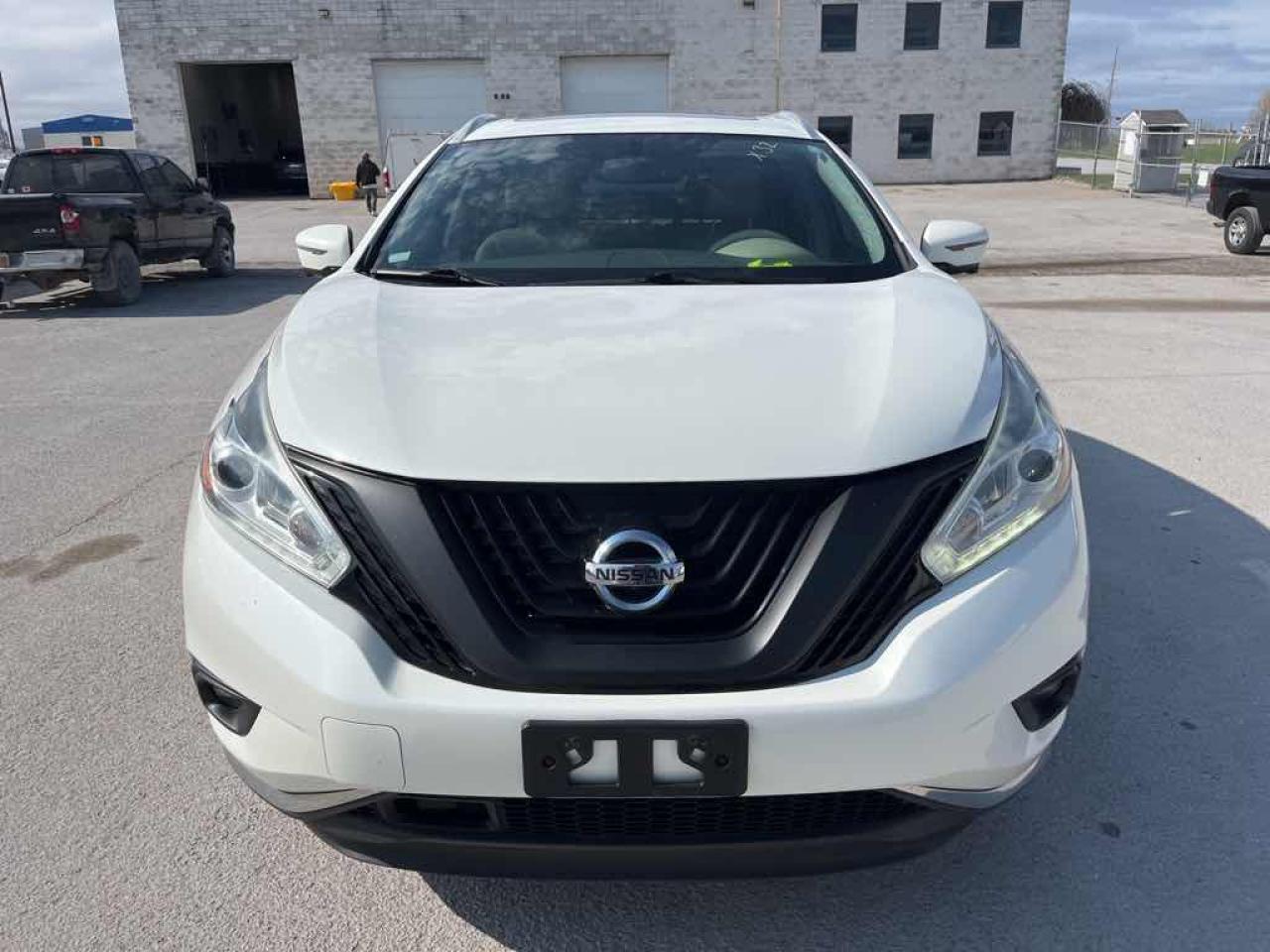 2017 Nissan Murano  - Photo #2