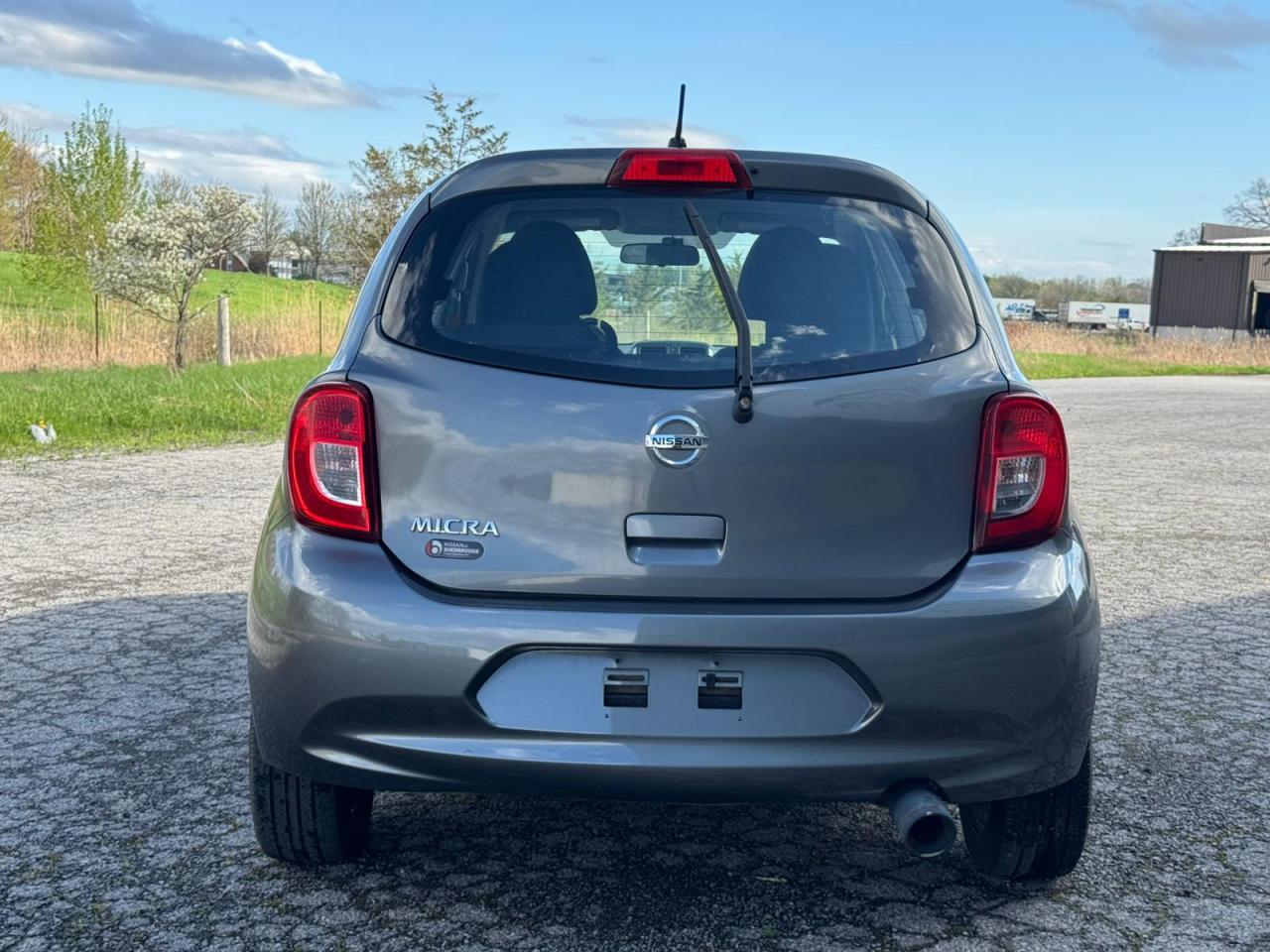 2017 Nissan Micra S | AUTO | CLEAN CARFAX | SERVICE RECORDS Photo17