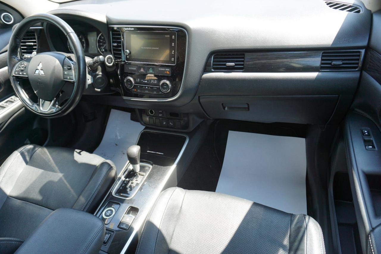 2017 Mitsubishi Outlander GT S-AWC V6 CERTIFIED *7 SEATS*ACCIDENT FREE*MITSUBISHI MAINTAIN* CAMERA BLUETOOTH LEATHER HEATED SEATS SUNROOF CRUISE ALLOYS - Photo #13