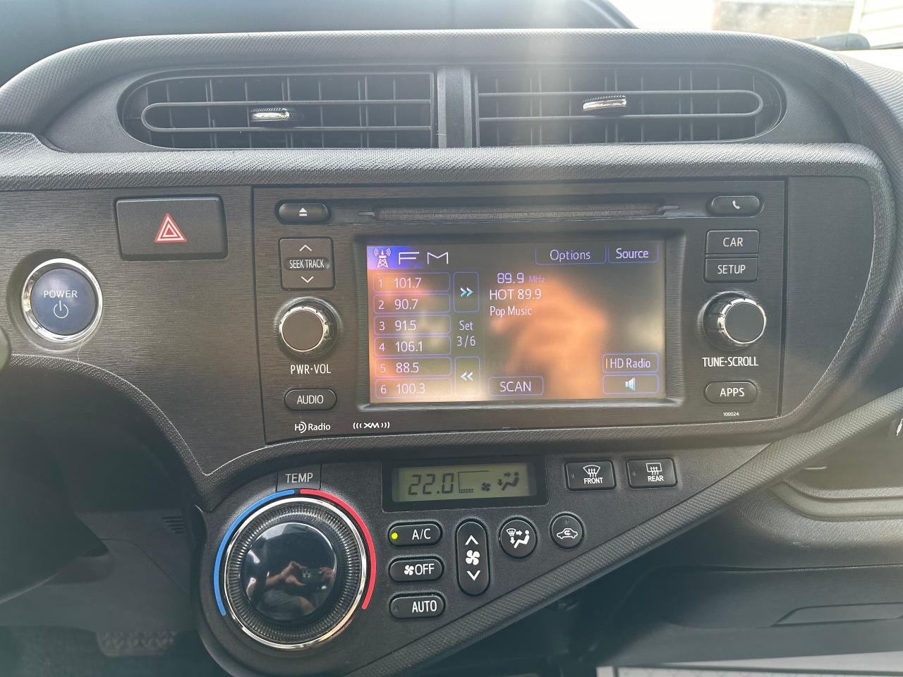 2012 Toyota Prius c Technology - Photo #14