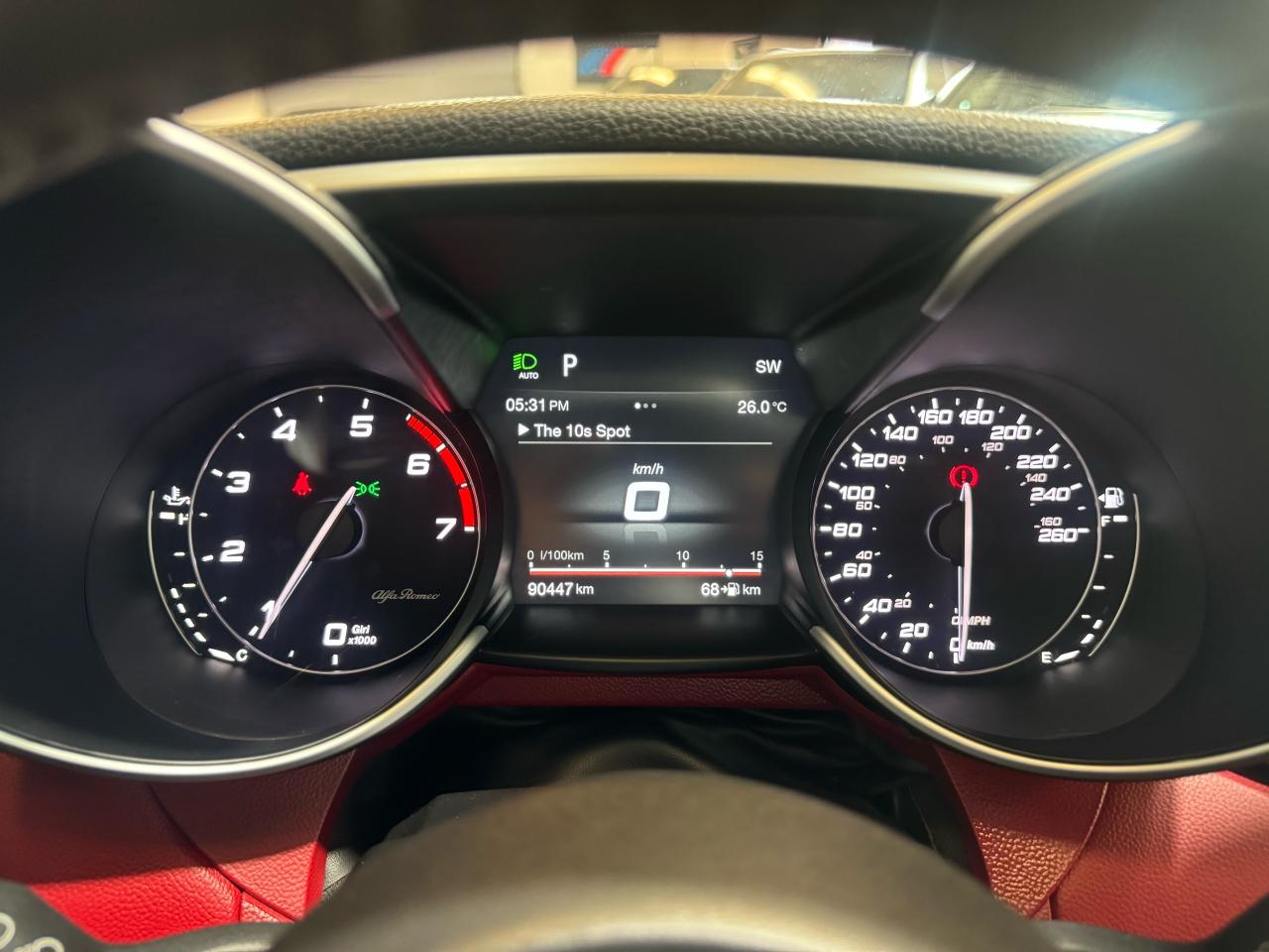 2018 Alfa Romeo Giulia TI SPORT Q4|RED INT|NAV|BACKUP|BSM|PANO|HK SOUND| - Photo #16