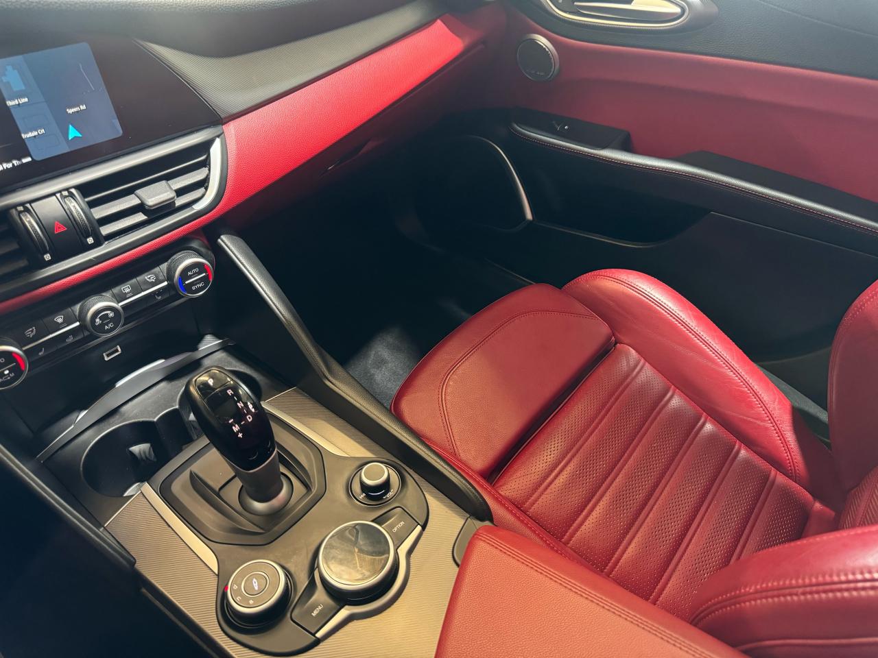 2018 Alfa Romeo Giulia TI SPORT Q4|RED INT|NAV|BACKUP|BSM|PANO|HK SOUND| - Photo #23