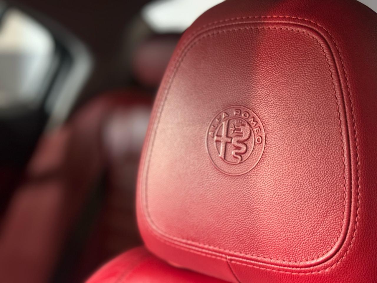 2018 Alfa Romeo Giulia TI SPORT Q4|RED INT|NAV|BACKUP|BSM|PANO|HK SOUND| - Photo #26
