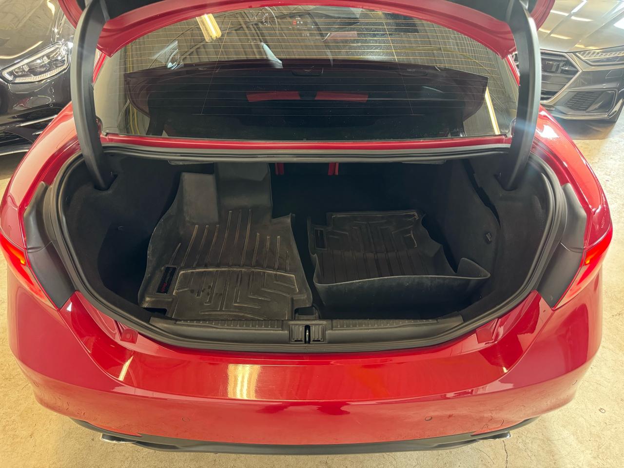 2018 Alfa Romeo Giulia TI SPORT Q4|RED INT|NAV|BACKUP|BSM|PANO|HK SOUND| - Photo #31