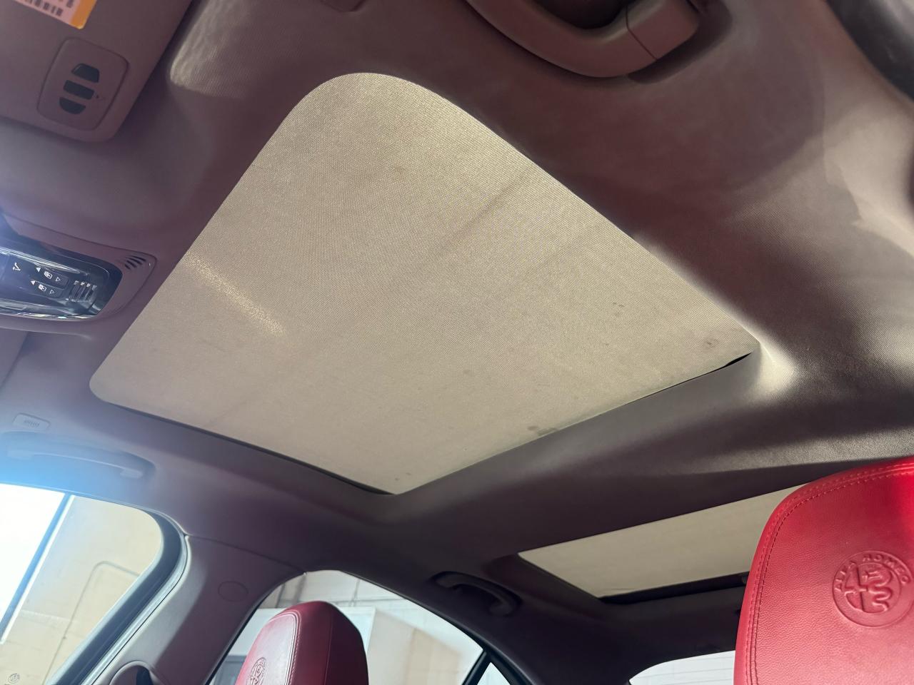 2018 Alfa Romeo Giulia TI SPORT Q4|RED INT|NAV|BACKUP|BSM|PANO|HK SOUND| - Photo #28