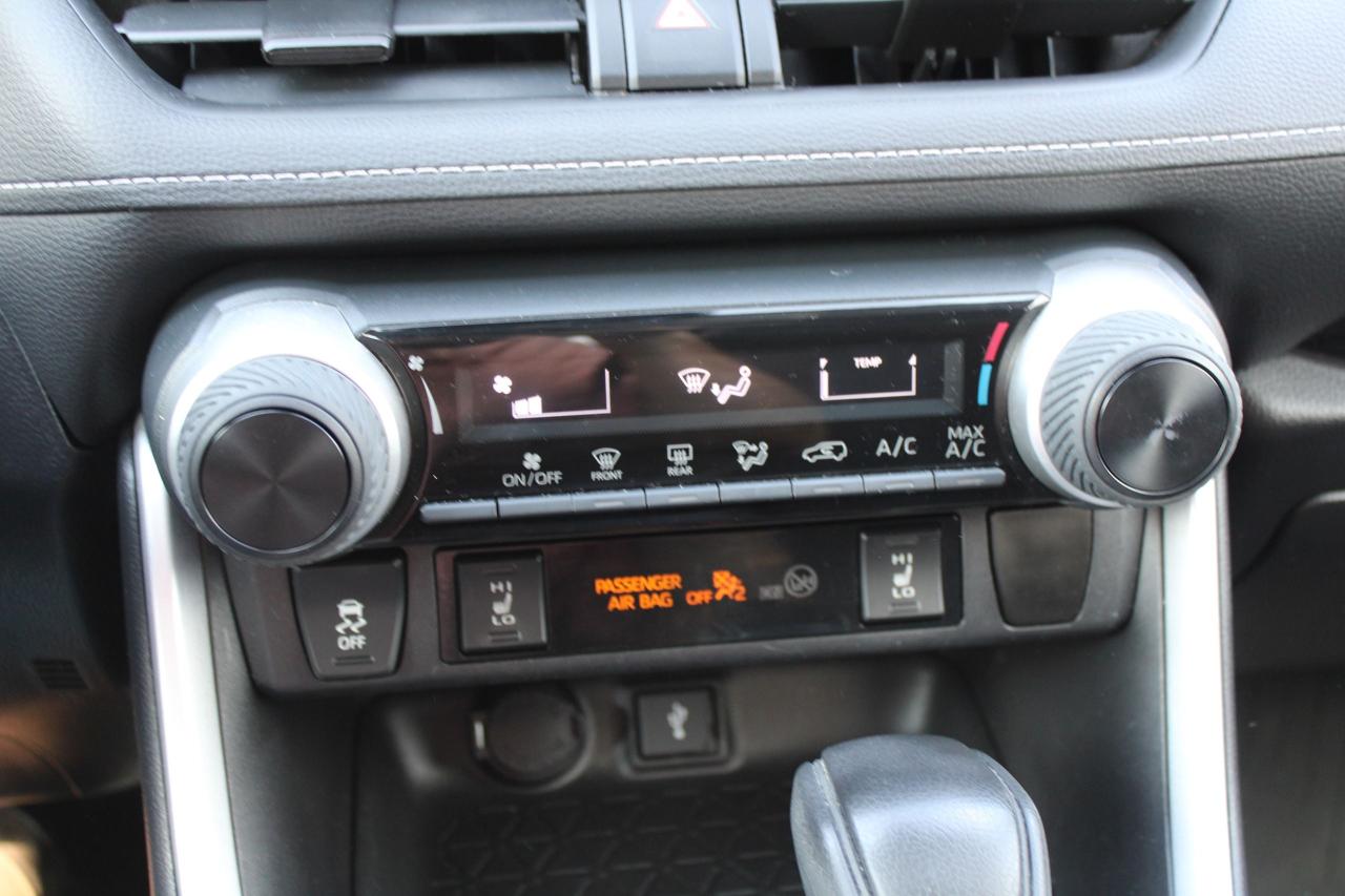 2021 Toyota RAV4 LE FWD - Photo #12