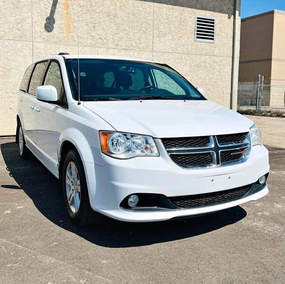 2018 Dodge Grand Caravan Crew Plus - Photo #2