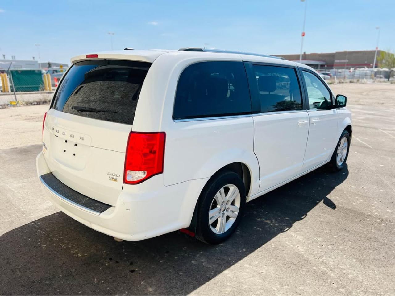 2018 Dodge Grand Caravan Crew Plus - Photo #6