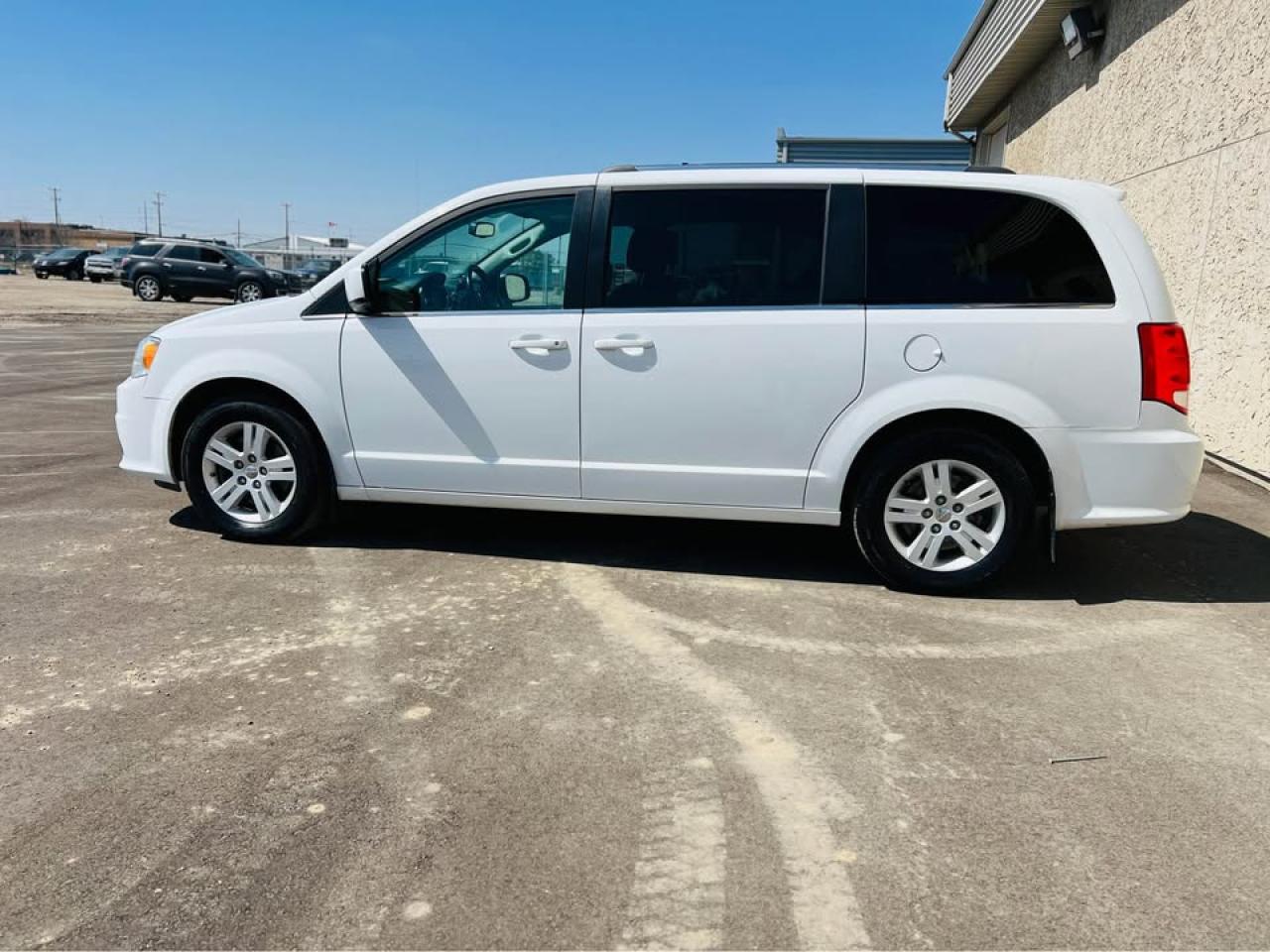 2018 Dodge Grand Caravan Crew Plus - Photo #5
