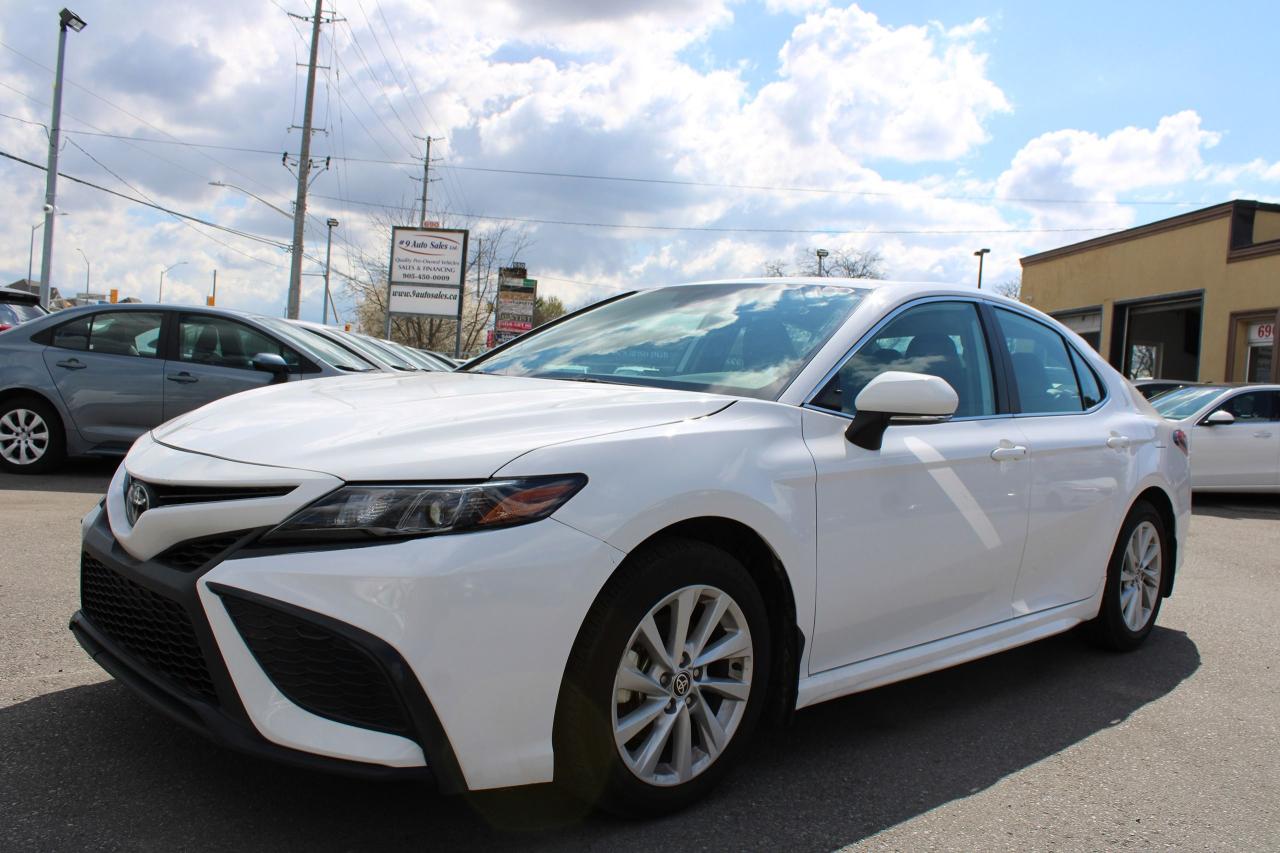 2024 Toyota Camry SE - Photo #3