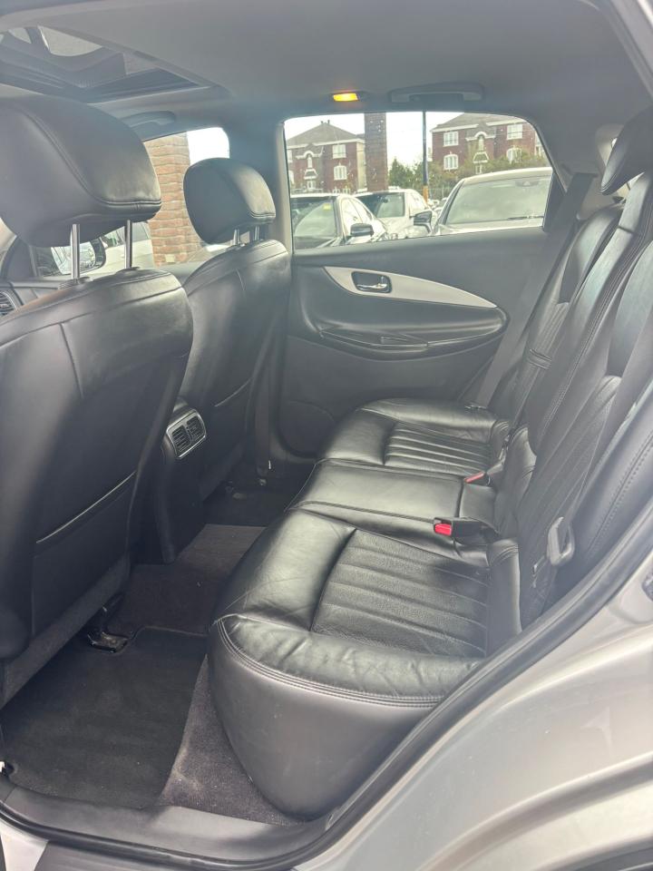 2016 Infiniti QX50  - Photo #11