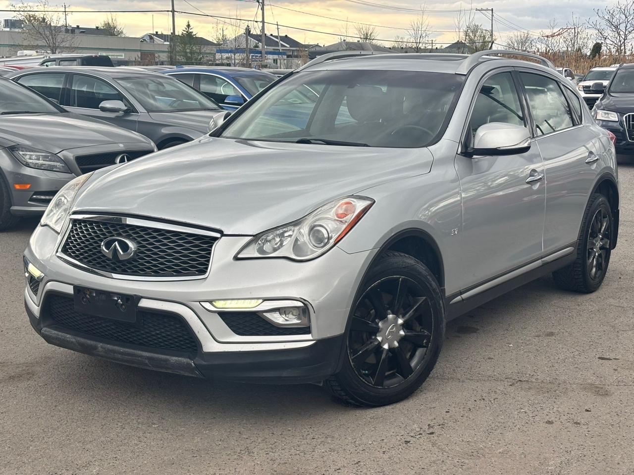 2016 Infiniti QX50  - Photo #2