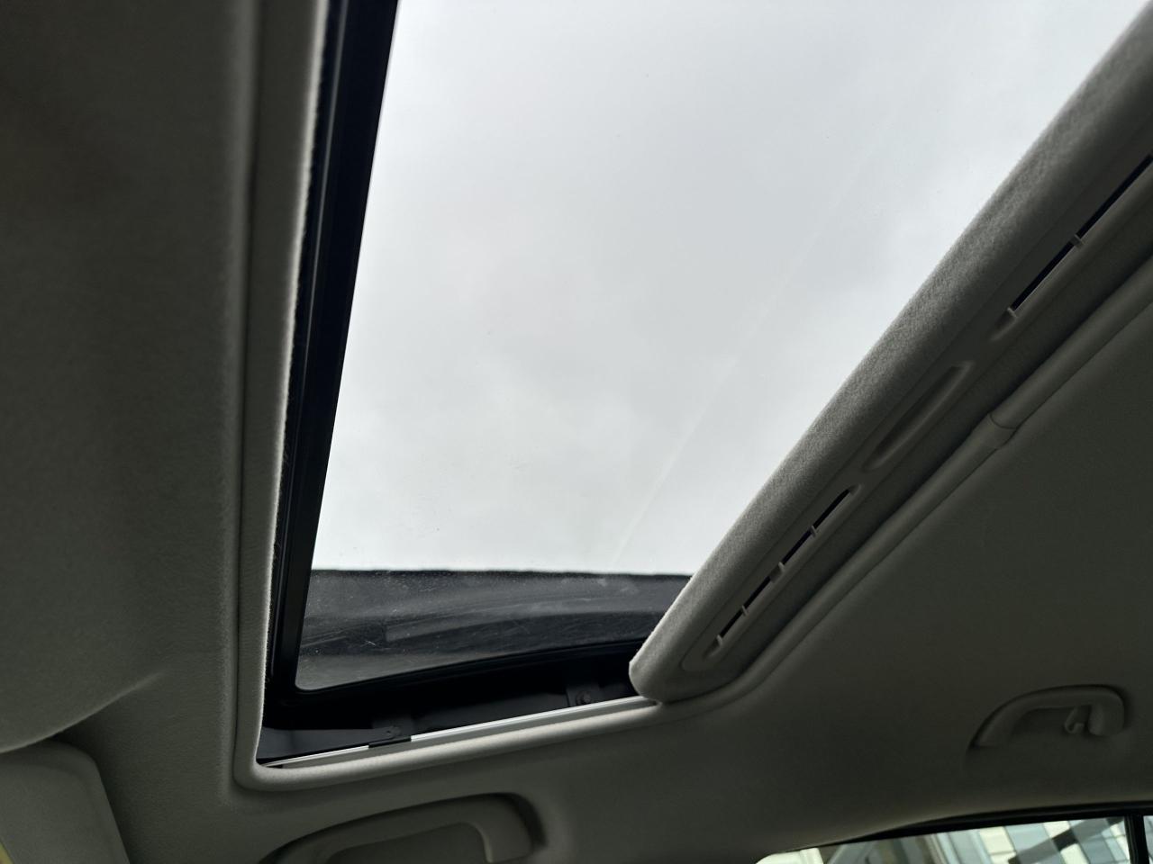 2016 Mazda MAZDA5 GT - Photo #10