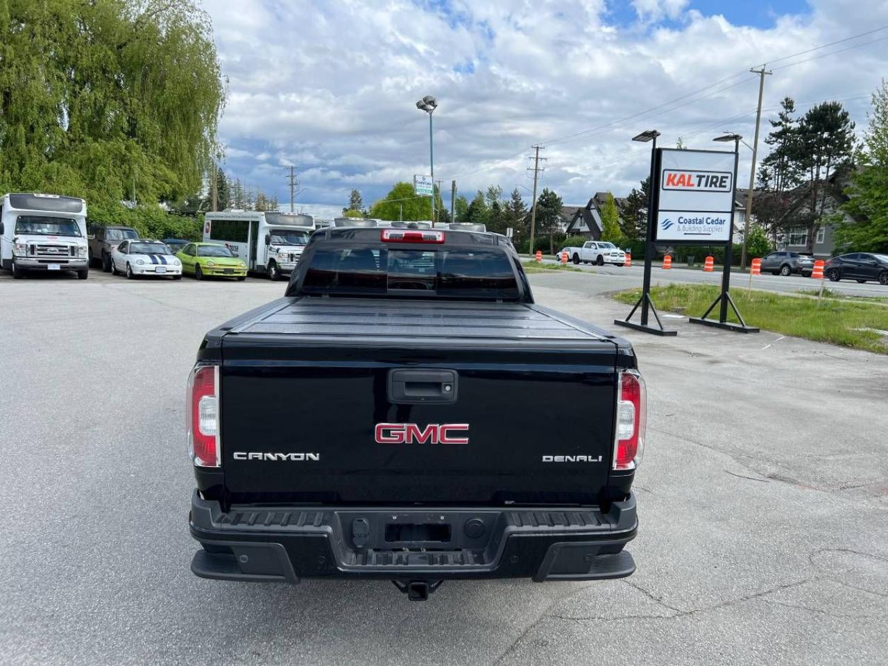 2020 GMC Canyon 4WD Denali - Photo #9