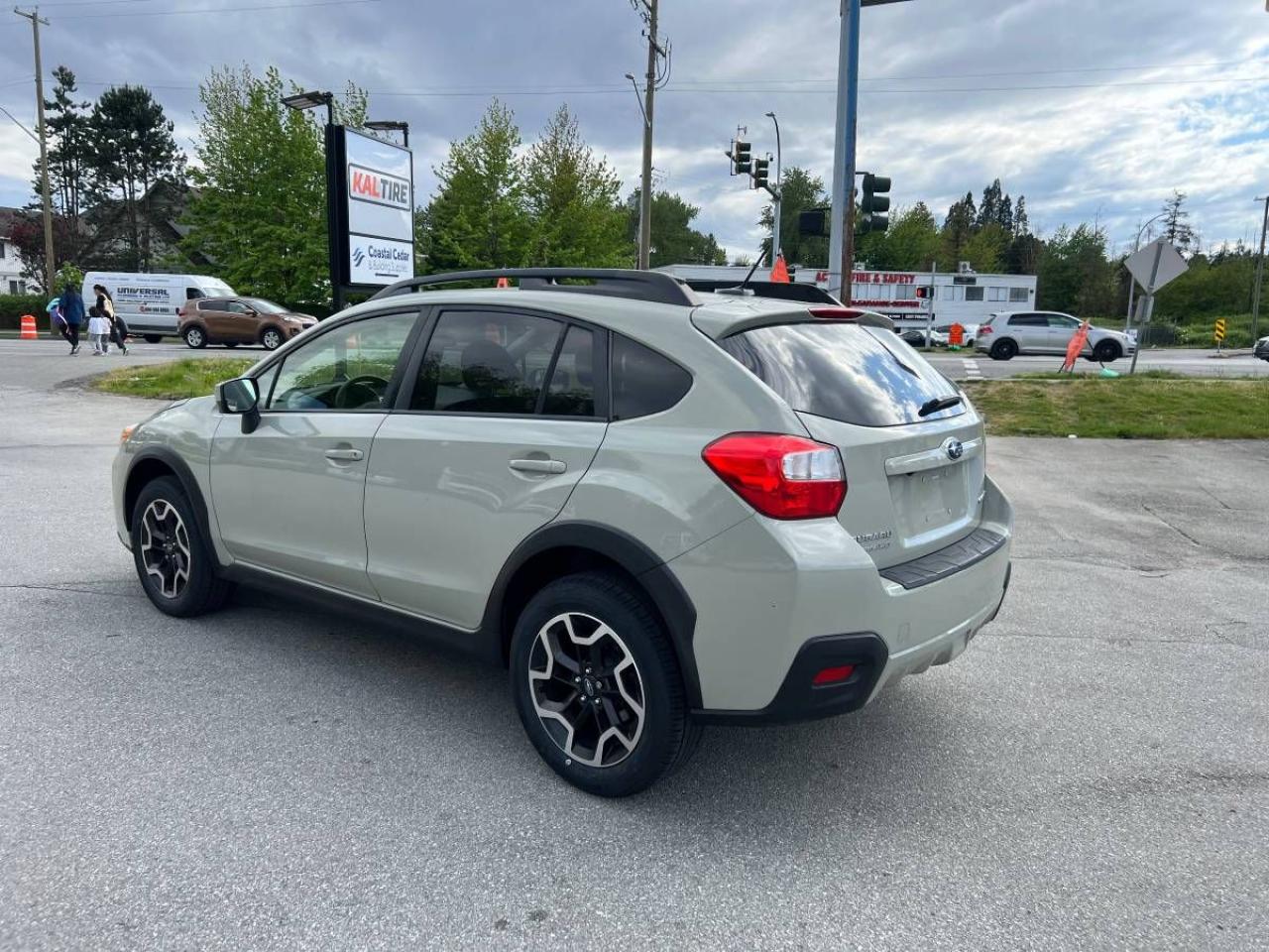 2016 Subaru Crosstrek 2.0i w/Touring Pkg - Photo #9