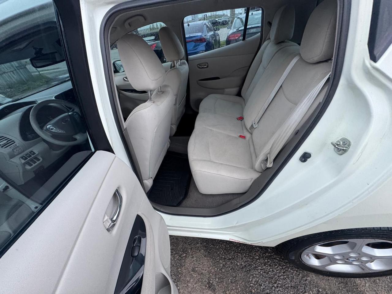 2012 Nissan Leaf SL, FULL ELECTRIC, ONLY 43,000KMS, GREAT SHAPE - Photo #15