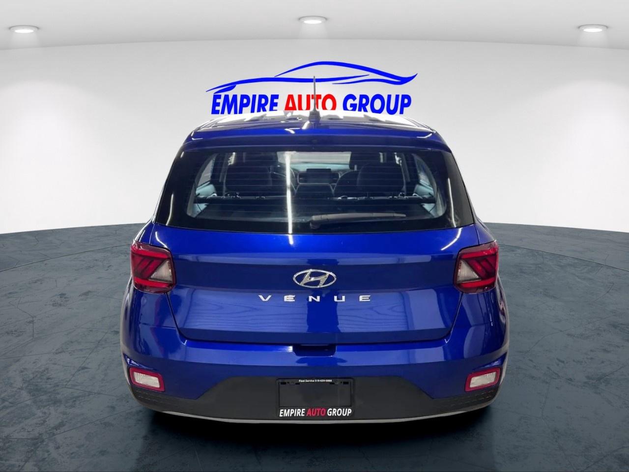 2024 Hyundai Venue SE Photo