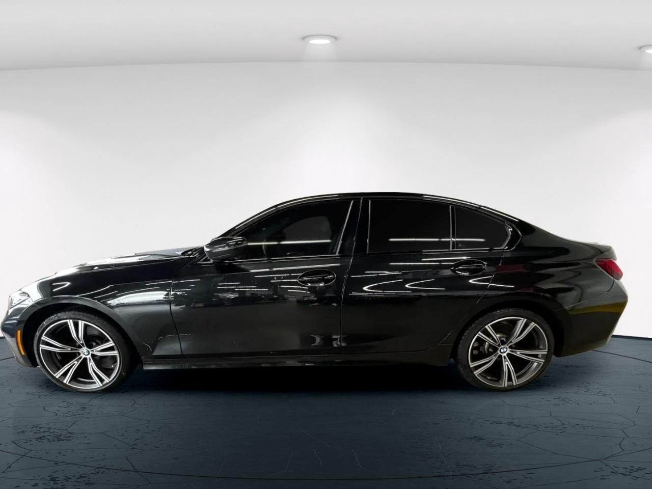 2023 BMW 3 Series 330i X Drive Photo