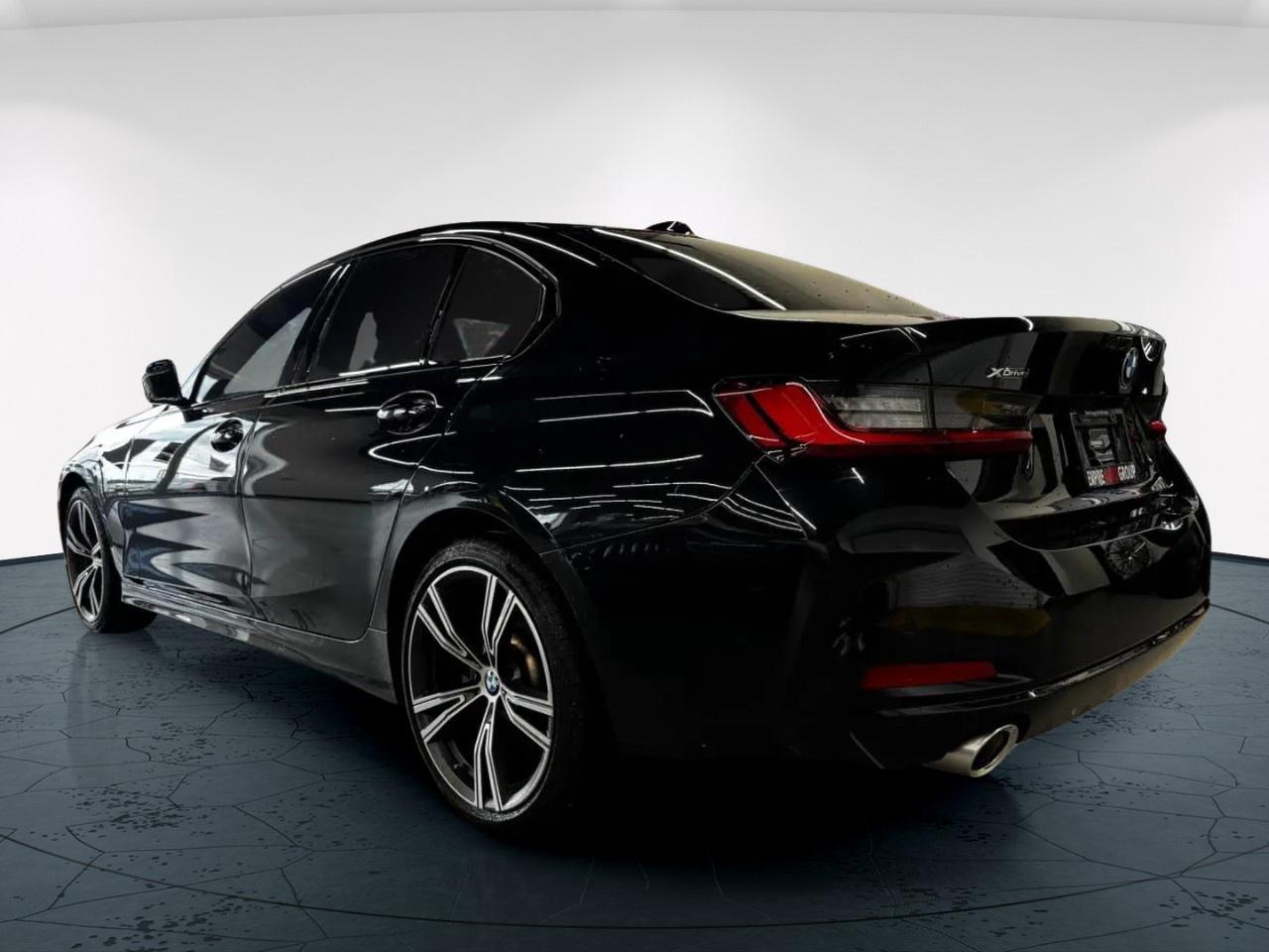 2023 BMW 3 Series 330i X Drive Photo