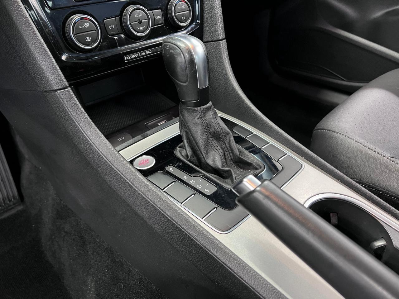 2021 Volkswagen Passat HIGHLINE Photo