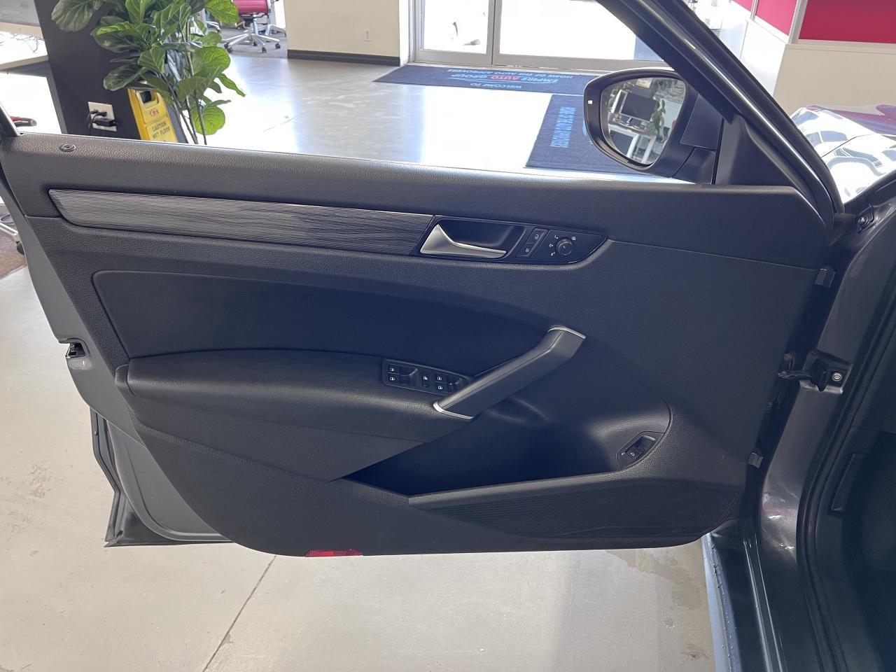 2021 Volkswagen Passat HIGHLINE Photo