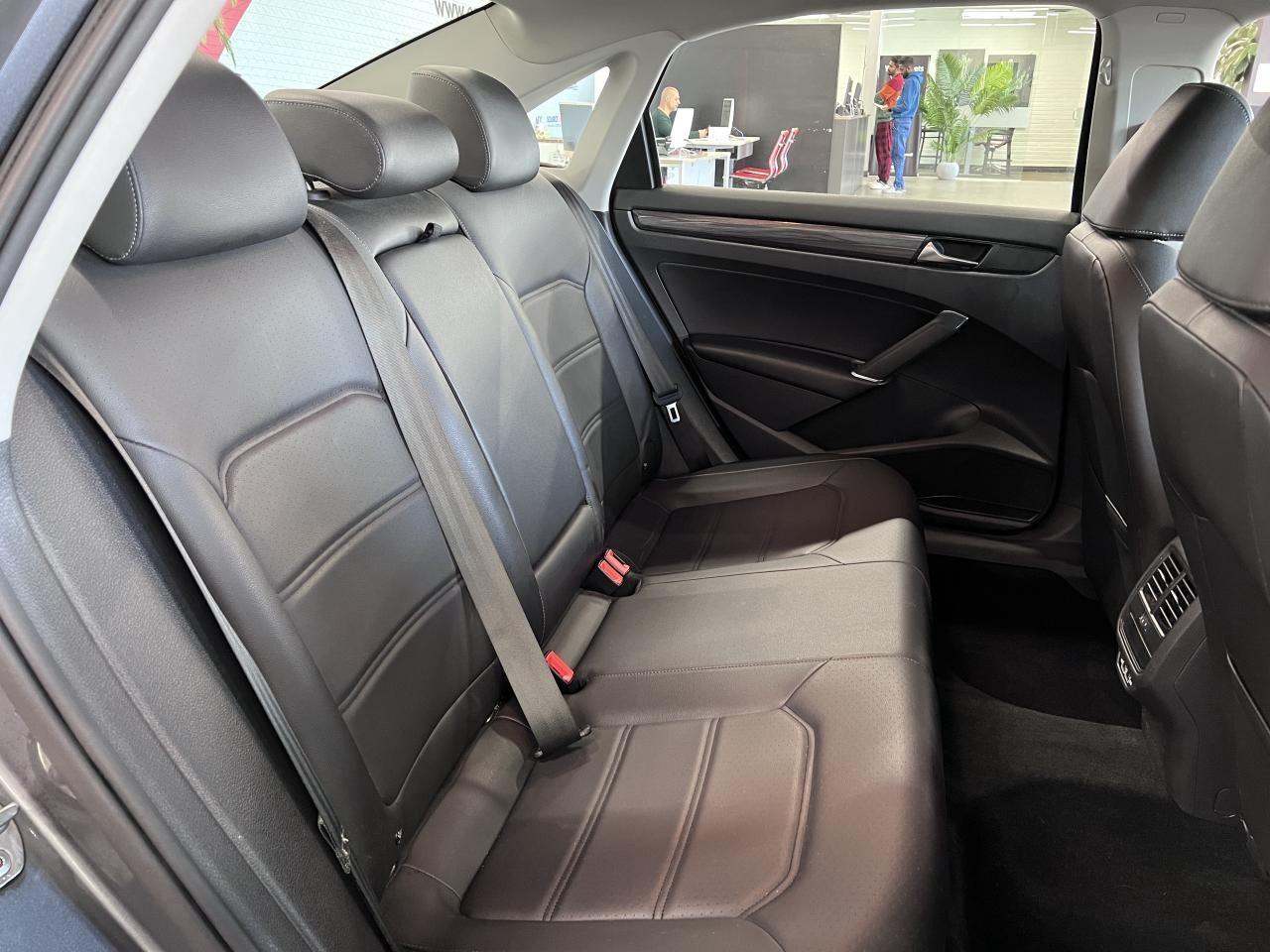 2021 Volkswagen Passat HIGHLINE Photo