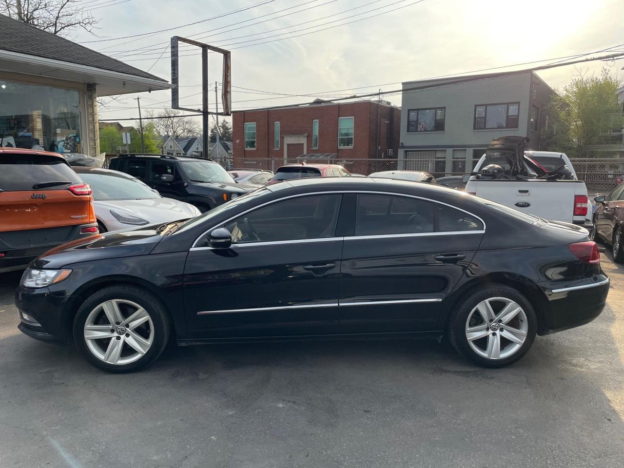 2015 Volkswagen Passat CC Sportline *LOW KM, LEATHER HEATED SEATS, SUNROOF* - Photo #8