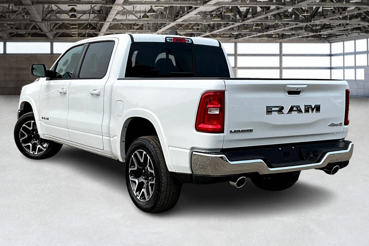 2025 RAM 1500 LARAMIE CREW | Pano Roof | Level 1 | Leather Photo2