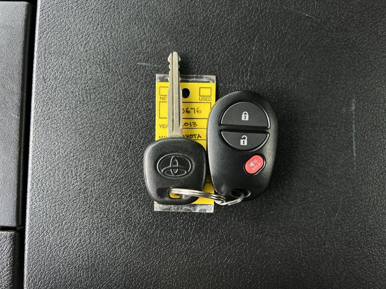 2013 Toyota Tundra 4X4 | CERTIFIED!!| TONNEAU COVER | A/C Photo