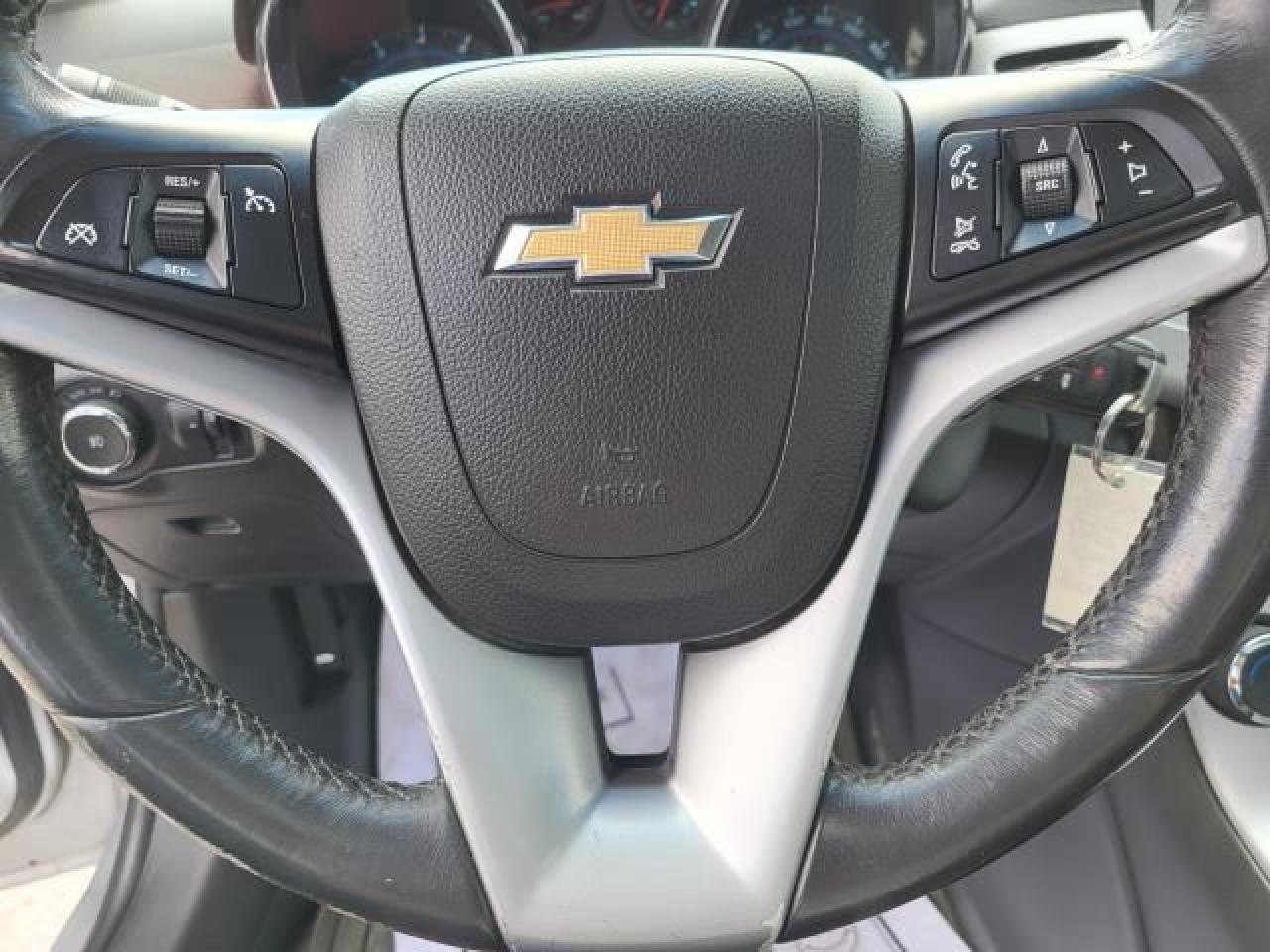 2012 Chevrolet Cruze 2LT RS Photo10