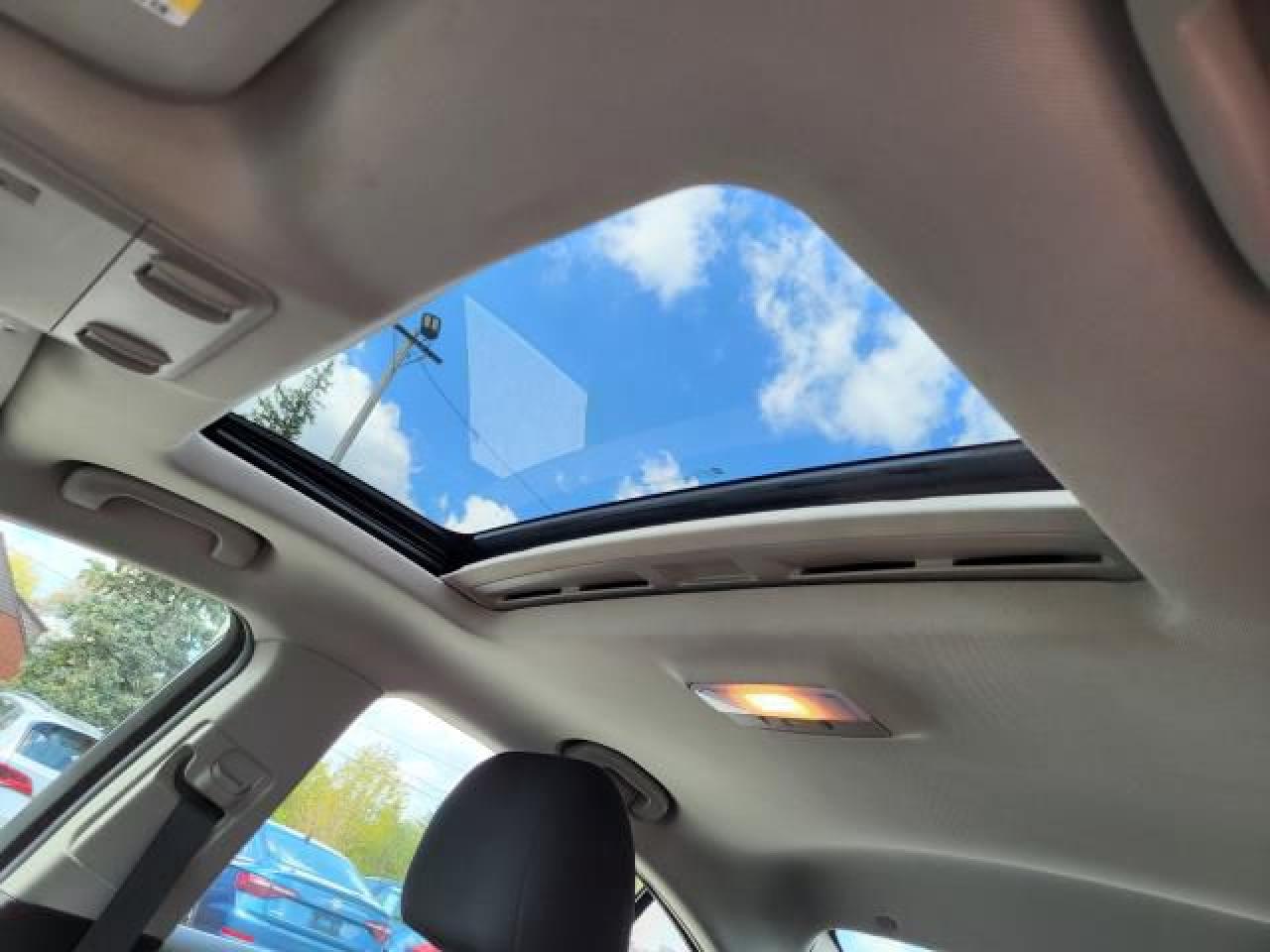 2012 Chevrolet Cruze 2LT RS Photo14