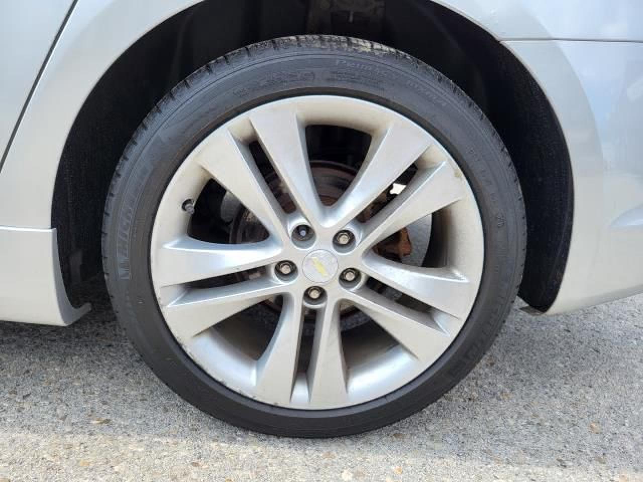 2012 Chevrolet Cruze 2LT RS Photo16