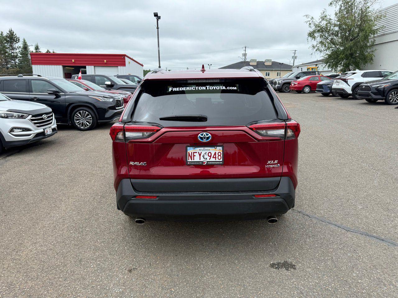 2021 Toyota RAV4 HYBRID Photo