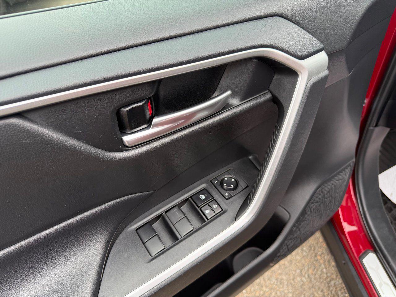 2021 Toyota RAV4 HYBRID Photo