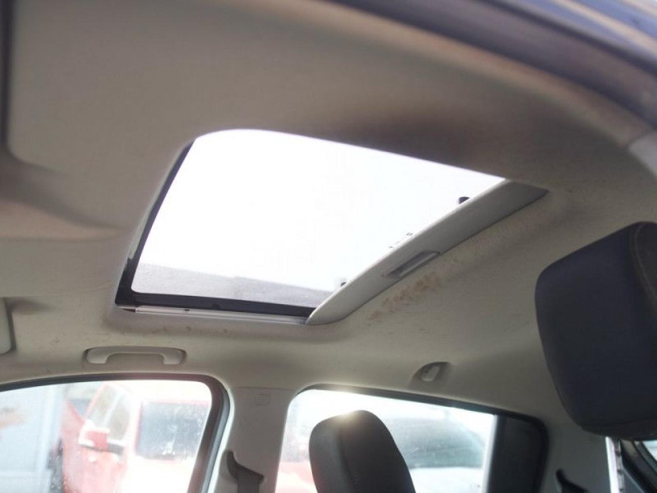 2017 Chevrolet Spark 1LT  **SUNROOF - APPLE CP** Photo