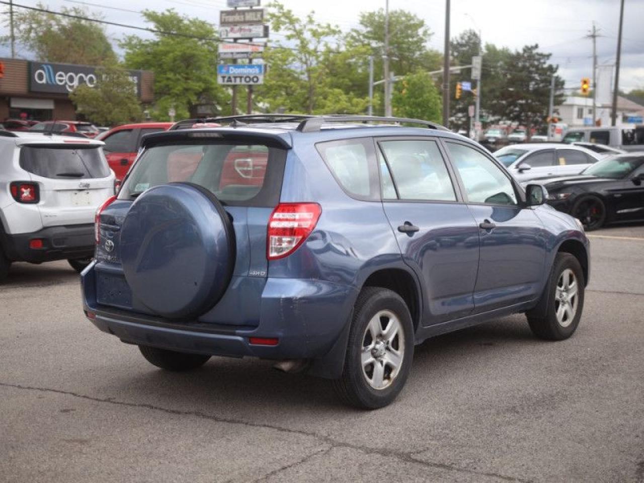 2011 Toyota RAV4 4WD  **LOW KMS** Photo4